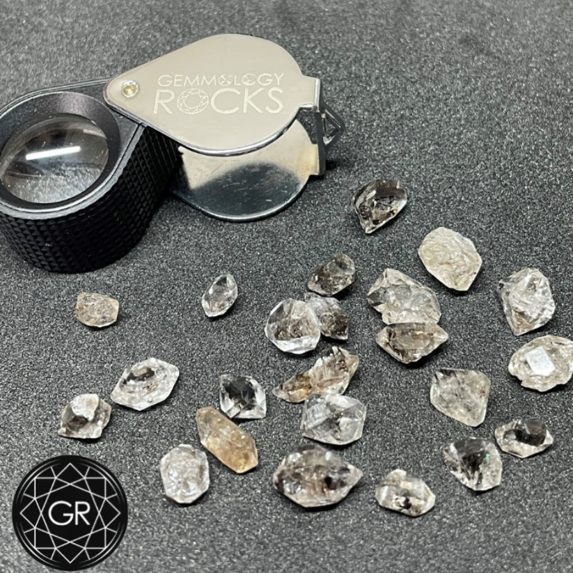 Petroleum in Quartz