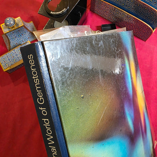 Internal World of Gemstones: Documents from Space and Time