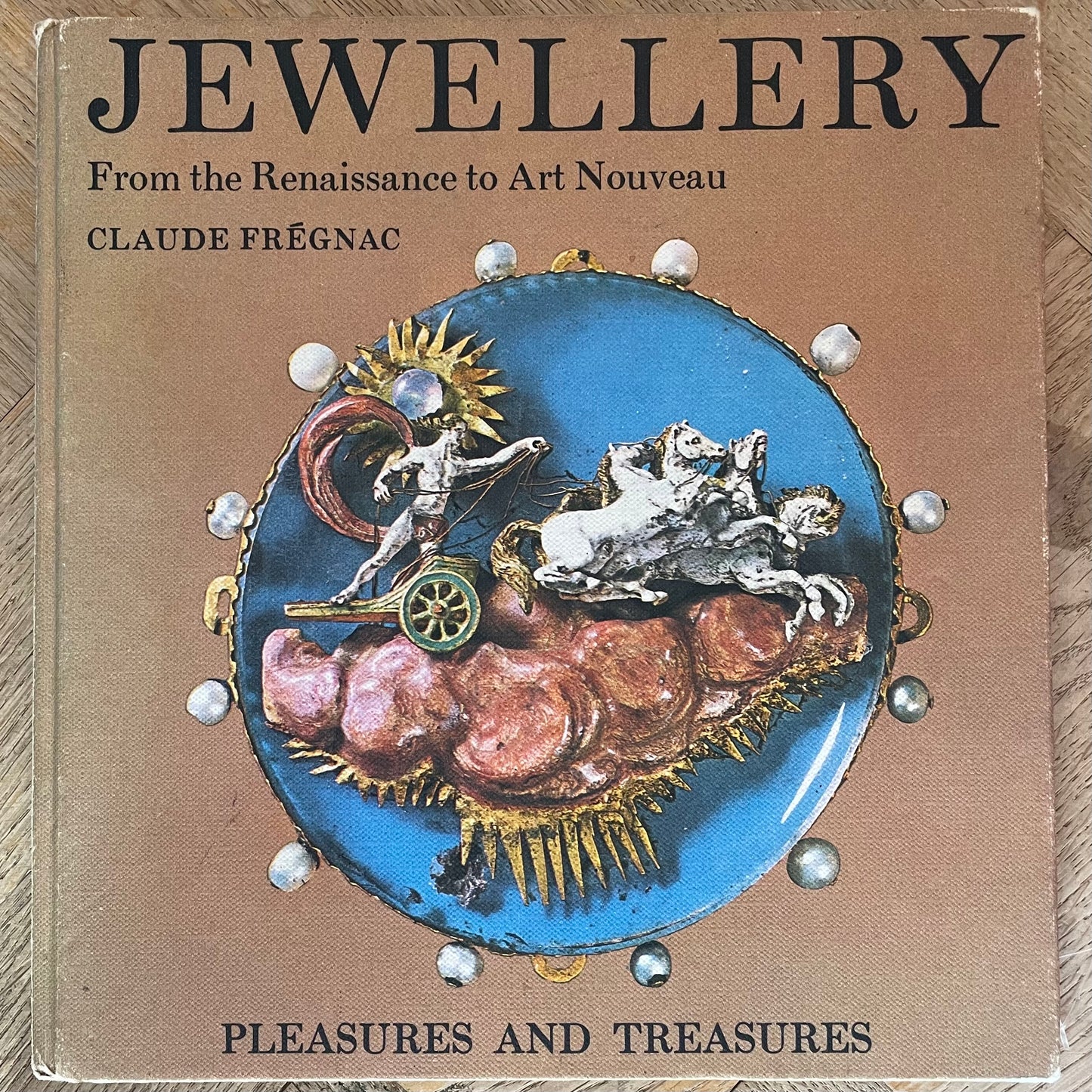 Jewellery From the Renaissance to Art Nouveau
