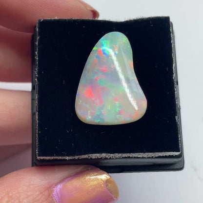 Opal - Fancy/freeform 5.42ct